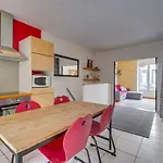 招待所 Charming Townhouse With Terrace 4*