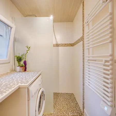 Charming Townhouse With Terrace 4* Bordeaux