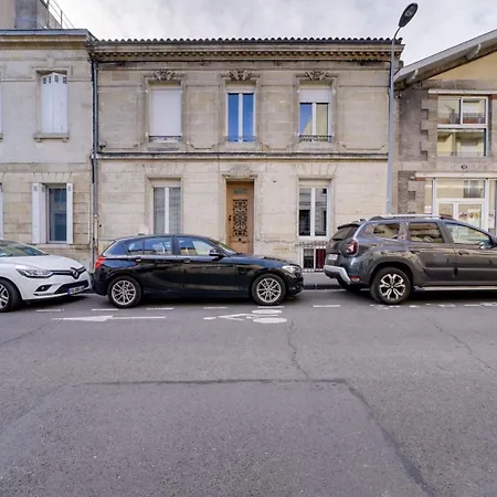 Charming Townhouse With Terrace Bordeaux