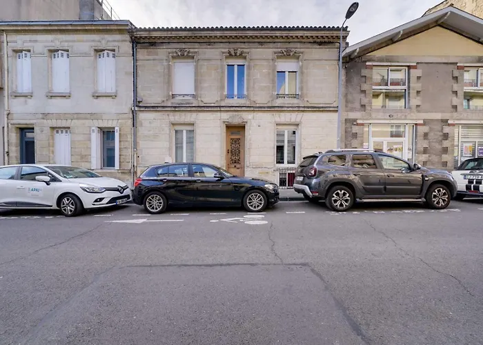 Charming Townhouse With Terrace Bordeaux