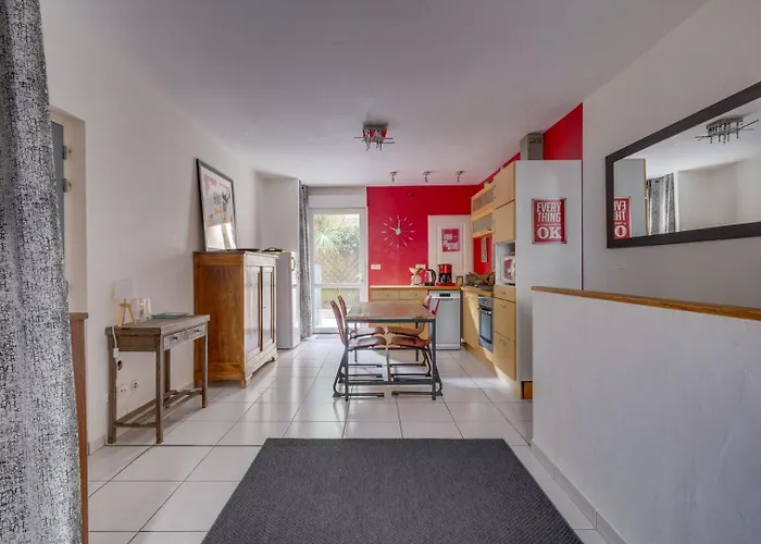 Charming Townhouse With Terrace 4*