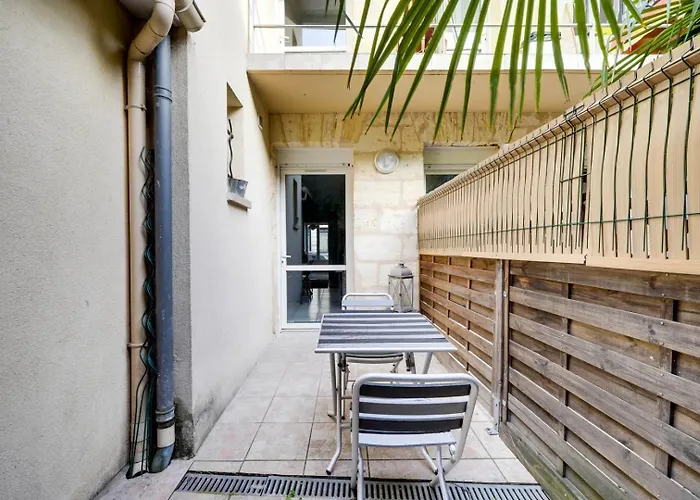 Maison d'hôtes Charming Townhouse With Terrace 4*